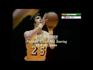 NBA: 1972 playoff finals - Knicks vs Lakers (game 5, Frazier 31 pts + 10 assists + 7 rebs)