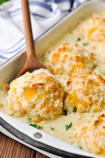 Easy Chicken and Biscuits (A Southern Classic) - The Seasoned Mom