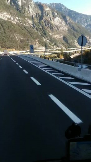 Exploring Italian Highways: A Scenic Drive Experience