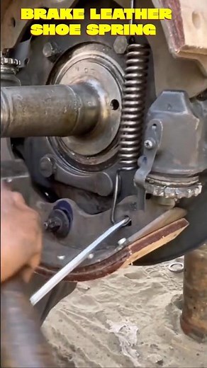 Install heavy duty brake springs safely like a pro #automobile #mechanic