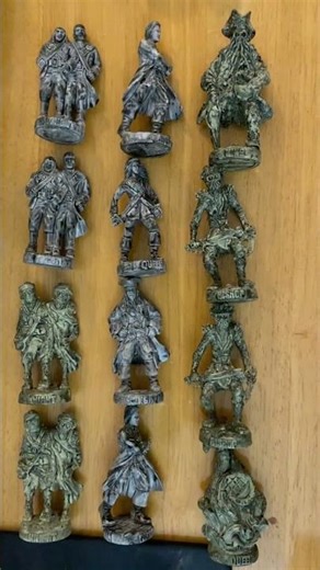 Unboxing Pirates Chess Set