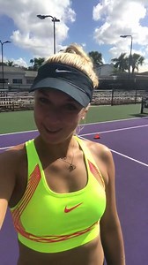 Just finished my practice and wanted to wish you a very Merry Christmas 🎄🌟🎁❤🎅 Ich bin eben mit dem Training fertig geworden und wollte euch allen Frohe Weihnachten wünschen! 🎄🎁🌟❤ Wesolych Swiat! 😄 Feliz Navidad 😃 | Sabine Lisicki