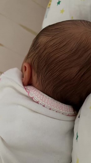 Biz kavuştuk 🙏🏻 Şükürler olsun 💕 #anne #annelik #yenidoğan #7günlük #bizkavuştuk #şükürlerolsun #dünyagüzelim #nefes #hoşgeldin