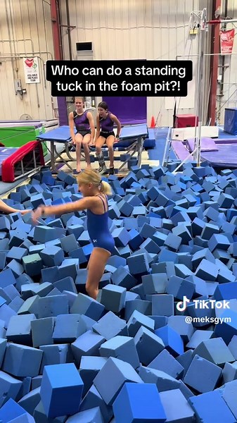 Desafío del Back Tuck en el Foam Pit