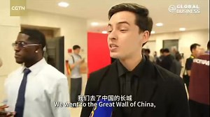 Latin American influencers embrace Hanfu, building bridge of culture with China The third "China-Latin American Countries: Together for a Shared Future" short video contest just concluded with vibrant cultural exchanges! Latin American influencers explored Chinese traditions as they try on Hanfu. They shared unforgettable moments on social media, building bridges across borders through their encounters in China. 📷🎥 #chinesehanfu#cultureexchange 【中拉青年共赏汉服之美 筑起文化交流新桥梁】🌏 第三届“中拉·天涯若比邻”短视频大赛圆满落幕！来