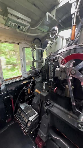 Exploring a Steam Locomotive Cab!