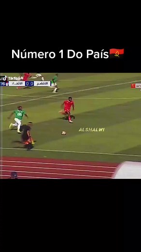 Ary Papel: Estrela do Futebol Angolano na Líbia