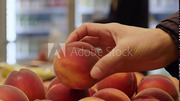 Selecting the Perfect Peach A Guide to Choosing Ripe, Juicy Fruit