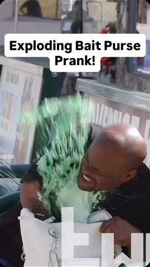 Thief Busters on Instagram: "Exploding bait purse prank 藍 #Prank #FunnyPranks #PrankVideo #BaitPrank #Prankster #FunnyVideos #Comedy #Viral #InstantKarma #PrankWars #baitpranks #thiefbusters"