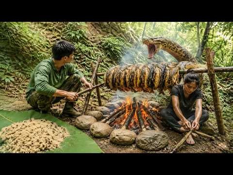 Harvesting Ant Eggs, Encountering A Giant Python - Cooking Delicious Forest Food