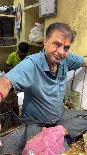 Networking with Kolkata’s Famous Chaganilal katchori wala #shorts #streetfood #viral