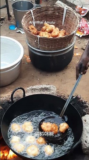 மொறு மொறு மெதுவடை, Diwali snack |Medhu Vadai Recipe in Mixi ||Crispy Uludha Vadai