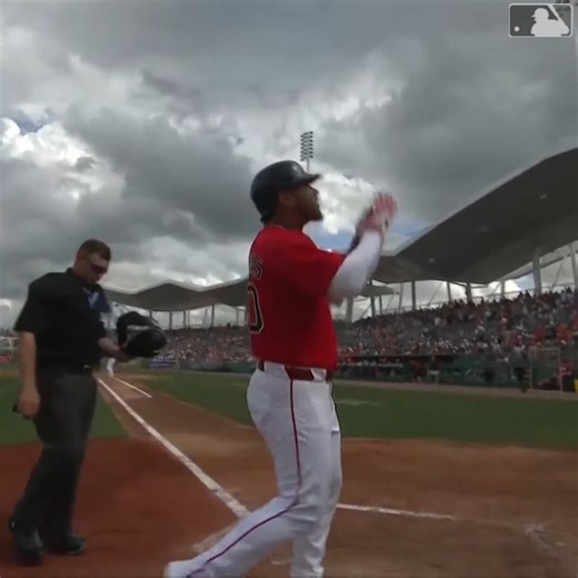 Willson crushes one over everything! | Boston Red Sox