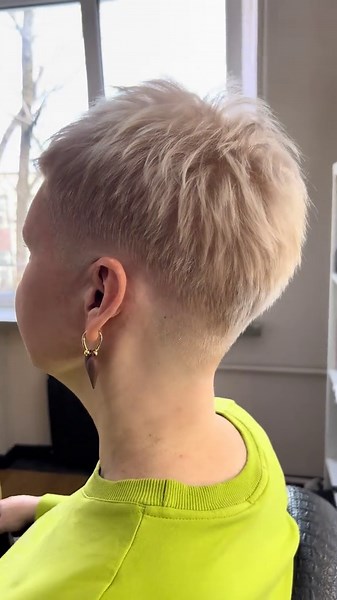 #женскиестрижки #женскаястрижка #стрижки #стрижка #пикси | Hair Cutting