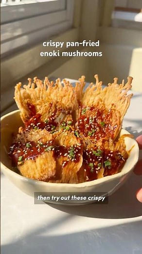 pan-fried enoki mushrooms with gochujang sauce! Easy, crispy, and delicious 😋 #enoki #mushrooms