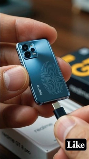 World's Smallest Realme Phone? 😱 Mini Realme GT 8 Pro! #Realme #MiniPhone #TechShorts