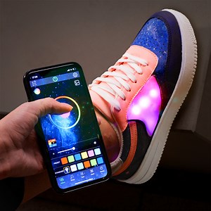 26K views · 59 reactions | Améliore des baskets avec une guirlande led et des effects étoilés. C'est trop facile à répéter ! | BRICO ADOS | Facebook