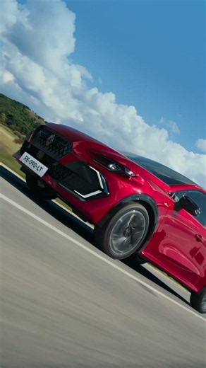 novi Renault Clio: izvajana silueta, elegantan kokpit sa 2 openR ekrana od 10” i više od 100 apps