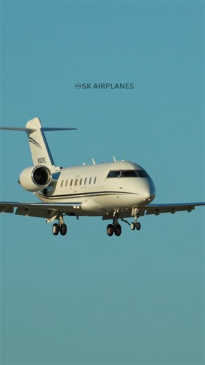 sk Airplanes on Instagram: "Bombardier Challenger 604 | N100FL | Landing at Van Nuys Airport #businessjet #privatejet #bizjet #planespotting #bombardier"