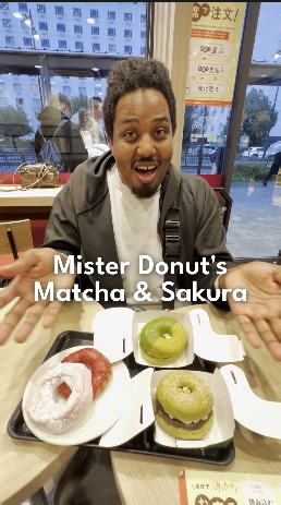 🍩Mister Donut Matcha Dorayaki & Sakura Collection🍵 If you like some of the traditional flavors of Japanese desserts, Mister Donut has just the item for you right now. Leaning into the classic sakura season vibe, they made some tasty matcha dorayaki-inspired donuts, both made with Uji Matcha from Gion Tsujiri! One donut had red bean paste and matcha whipped cream that blew us away, while the other left us satisfied with a matcha chocolate coating and smooth bean paste! And luckily, we were able