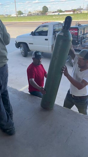 #pipelinerlivesmatter #pipelinenation #pipelinelegit #weldingsupply #weldinglife #weldingrig #pipelife #rigwelding