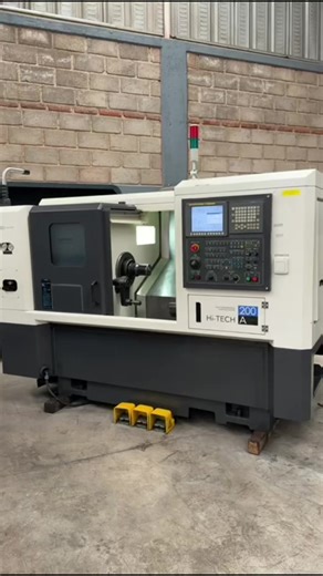 🔥ENTREGA INMEDIATA 🔥 Torno CNC Hwacheon Origen coreano Modelo High Tech 200 A Año 2010 Especificaciones : Max. turning Ø : 13.78 inch X-Axis: 7.677 inch Z-Axis : 16.929 inch Spindle bore : 2.992 inch Speedrange : 5000 Rpm Spindle power : 14 kW ATC / revolver :12 Control : Fanuc Oi - TC Equipado con: Tool Presetter Cachador de partes Box ways ( Guías cuadradas ) Ven y realiza tus pruebas 🔥🤩 Mayor información $ 👩🏼‍💻3313566247 Ubicado en Tepatitlan de Morelos Jalisco