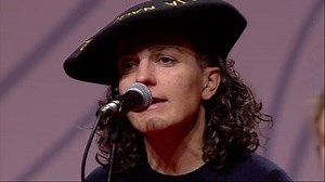 Txapeldunaren agurra. Maialen Lujanbio.