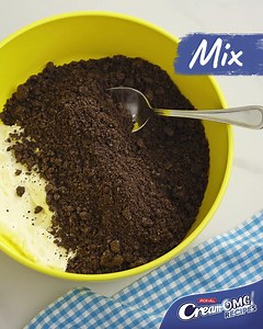 Want to make this yummy recipe using your fave Cream-O cookies? Check out the full recipe at https://www.creamoholics.com/ Make sure you share with fellow #CreamOholics! | Cream-Oholics