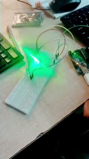 Arduino with LED blinking program #Arduino #uno #ledbulb #program #cprogramming #robolights