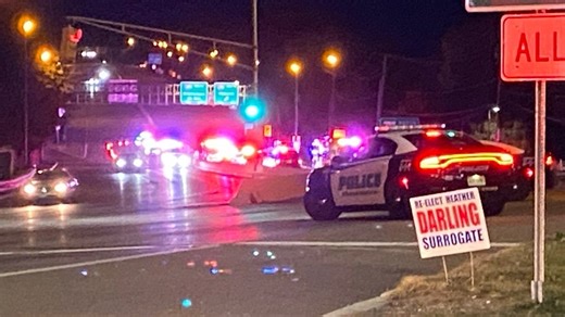 Crash shuts down Route 23 northbound lanes in Riverdale late Tuesday