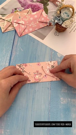 Easy Origami DIY: Make This Cute Mini Envelope In Seconds! ✂️ #diycrafts #origami #papercraft