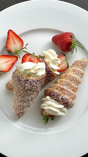 Winnie Wai-Ling Lee on Instagram: "Strawberry horns 🍓🍓🍓 . . Yes it’s shop bought puff pastry time again 🤣I am obsessed with the easy desserts that can be created with puff pastry. . . I also made my own cones with ice cream cone and tin foil instead of buying metal ones for wrapping the pastry. I really do not need anymore baking moulds/utensils 🤪 I am so excited as it works 🤗🤗🤗 . . Hope you get inspired by this 😍 have a great weekend everyone! . . #baking #bakingrecipes #cakestagram #c