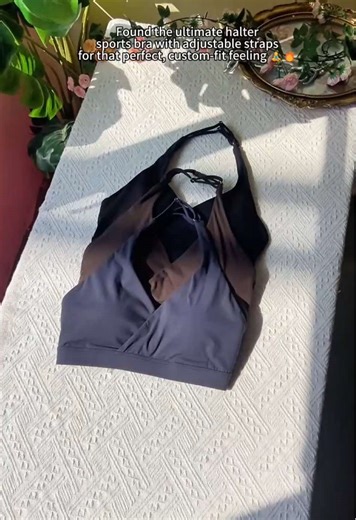 Found the ultimate halter sports bra with adjustable straps for that perfect, custom-fit feeling. 🧘‍♀️🔥 #OQQ #workoutgear #yogaaesthetic #fashionfindstts #tiktokmademebuyit