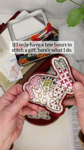 Embroidery Kits by Debbie Hodge on Instagram: "A recipe for a quick-stitch project you’ll make your own. 🪡✨ Save for future stitching. (Full blog post with ideas + finishing tips → StitchedStories.com/Make ) 🧺 COMBINE: • Stick & Stitch pattern set — I used our Bunnies set but with Christmas fabric and floss colors • Stack of fabric — I used tan muslin, loose-weave brown linen, red wool felt, and a white-on-white print • Floss palette — I used floss from my Fox & Horn Sampler (DMC codes at Stit