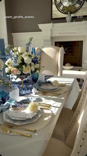 Table set up white and blue #table #tablesetting