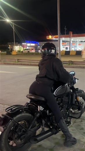 Exploring Heavy Bobber Motorcycles: Classic Styles