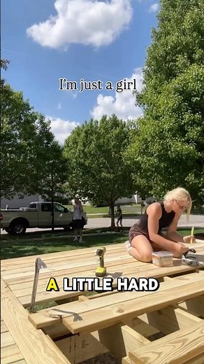 Beautiful Mom Doing Handy Work‼️❤️🔨#beautifulwomen #handywork #her #natural #aura #trending #viral