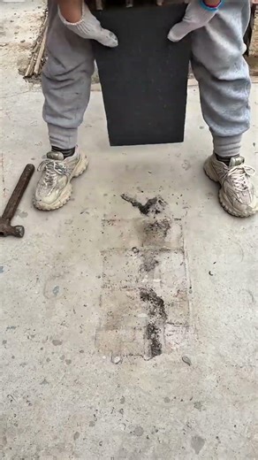 Testing with familiar textures quickly and testing wave patterns #construction #bricklaying #shorts