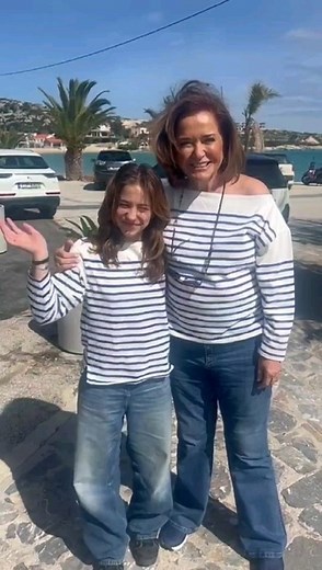 Ντόρα Μπακογιάννη on Instagram: "ΝΤΟΡΑ και ΝΤΟΡΑκι όπως πάντα!"