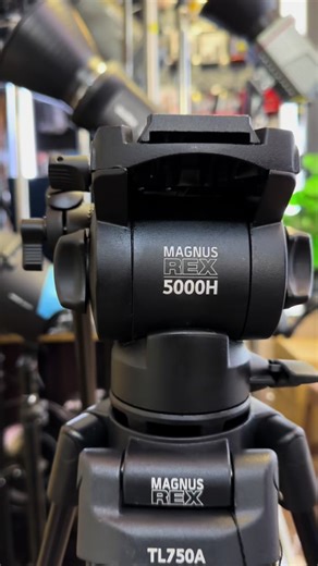 Magnus REX VT-5000 2-Stage Video Tripod with Fluid Head