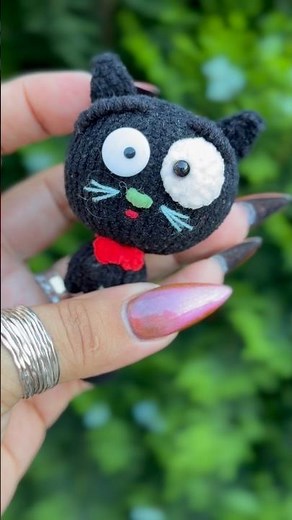 How to crochet a cute black cat amigurumi