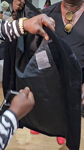 HAPPY BIRTHDAY TO YOU JEAN MARI MULELE WISHING YOU ALL THE BEST 🎁🎁🎂🎁🎁#congomusic #Congo #congoleserumba #Congrats #Congratulations2024 #congolais #congolesemusic #congolesewomen #Congratulations #congolese #congolaise #congolesebeauty #Cindy Miky Kalend Mami Kalend Mundele Ndombe Les Belle Nana #Miky #mami | Mami Kalend Kalonji