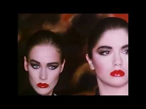Robert Palmer - Addicted To Love (Official Music Video 1985)
