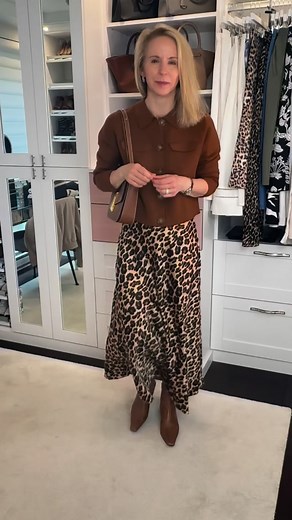 Carolyn S | Shop your Closet on Instagram: "Leopard isn’t just a print. It’s a power move. 🐆🐆🐆🐆 This year, animal prints are ruling the runways and proving once again they are not a trend. They are a fashion language. From sleek leopard coats to subtle snakeskin boots, animal prints will add instant edge, confidence and an unstoppable energy. Here’s the world’s worst secret. Leopard works as a neutral in most cases. It pairs beautifully with denim. With black, brown and even bolder colours. 