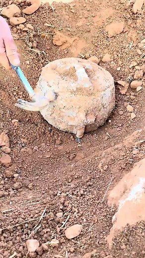 6.6K views · 20 reactions | how to found treasure with metal detector #history #gold #treasurediscoveries #metaldetecting | Discovering Treasures | Facebook