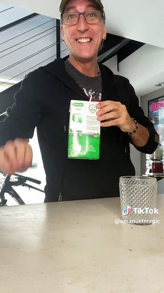 Mind-Blowing Magic Tricks by Mago Emmanuel