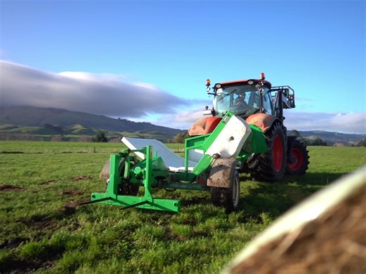 8.6K views · 54 reactions | The brilliant mechanics of the Total Control loading system featured on our Trailed Bale Feeders磊 https://bit.ly/3IB9Gg5  | Hustler Equipment | Facebook