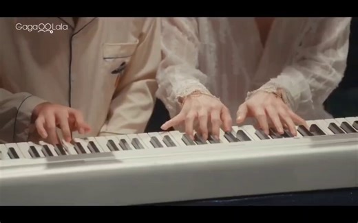 And we’ve come full circle to this point right here with Raon and Wooju or Jeff and Barcode singing Fly Me To The Moon together. ❤️❤️❤️ #JeffBarcode #WoojuBakery#WoojuBakeryEp7and8