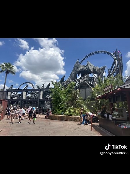 Velocicoaster pics for u guys ik I’ve been off for a while so here’s a little something just to show you guys im here #universalstudios #islandsofadventure #velocicoaster