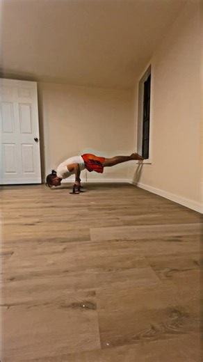 Supinated planche lean. I’m learning to appreciate methodical training approach.